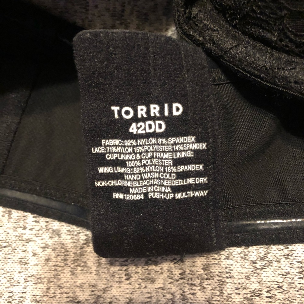 Torrid strapless bra 💫 - Picture 3 of 4
